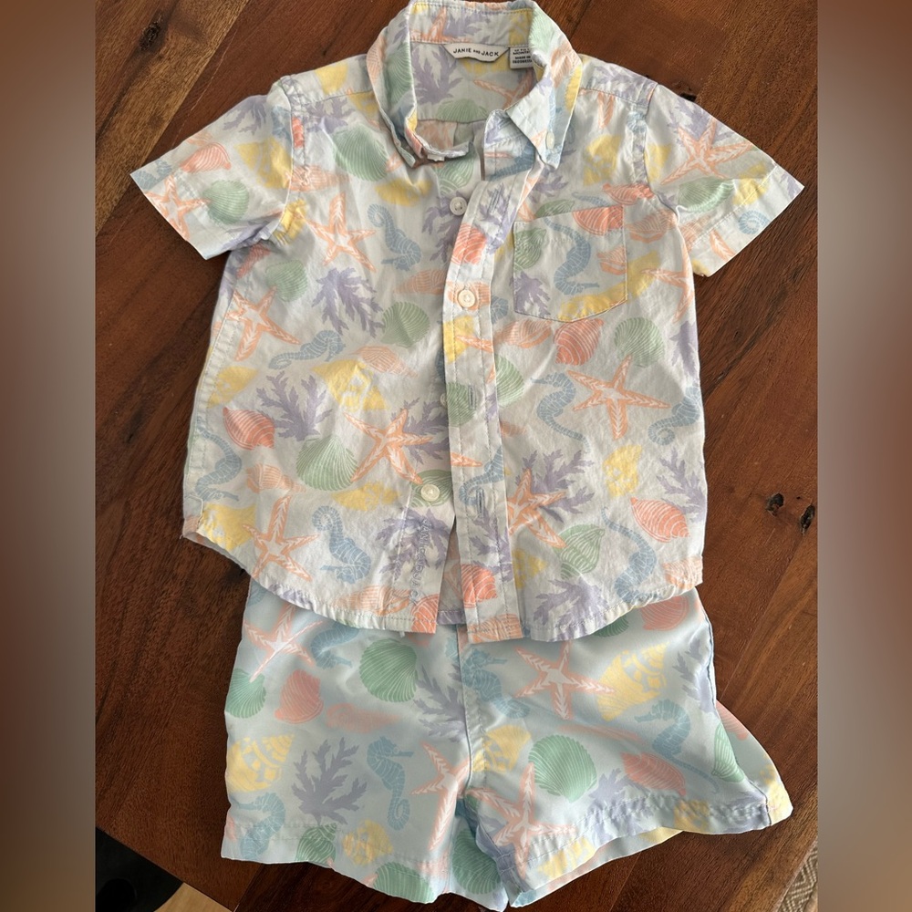 *WORN ONCE* Janie & Jack matching set with SWIM TRUNKS. Size 12-18m.